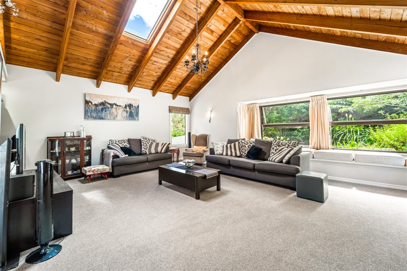 12 Hobbs Road, Matakatia, Whangaparaoa - Carousel 2