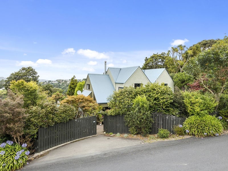 29 Tanner Road, Glenleith, Dunedin - Carousel 1