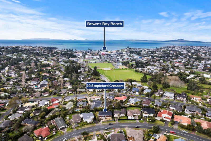 19 Stapleford Crescent, Browns Bay, Auckland - Carousel 1