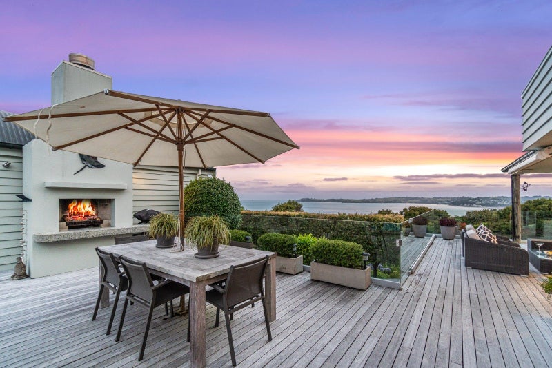 2 Puriri Place, Sandspit, Warkworth - Carousel 2