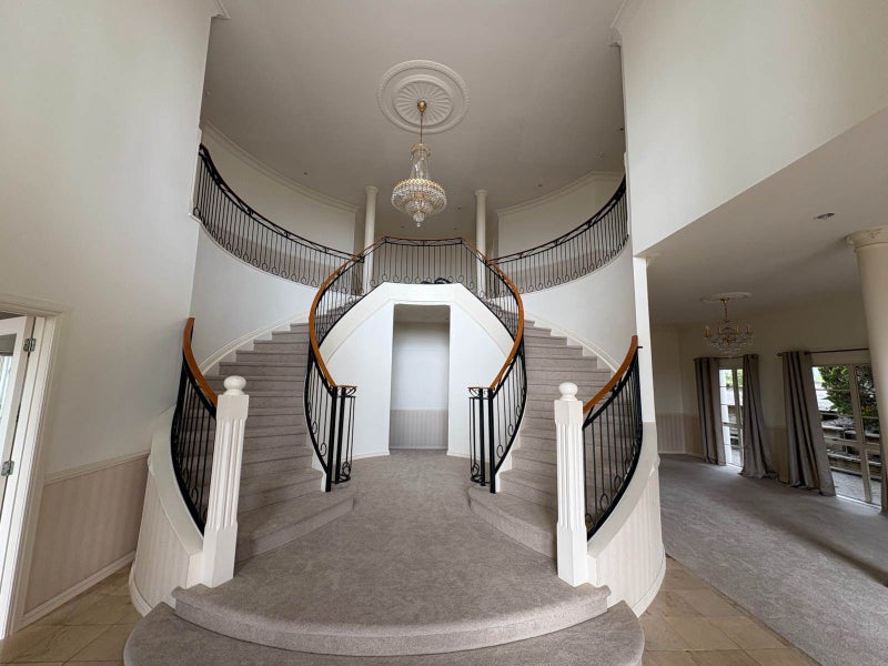 26 Anaheim Boulevard, Shamrock Park, Auckland - Carousel 2