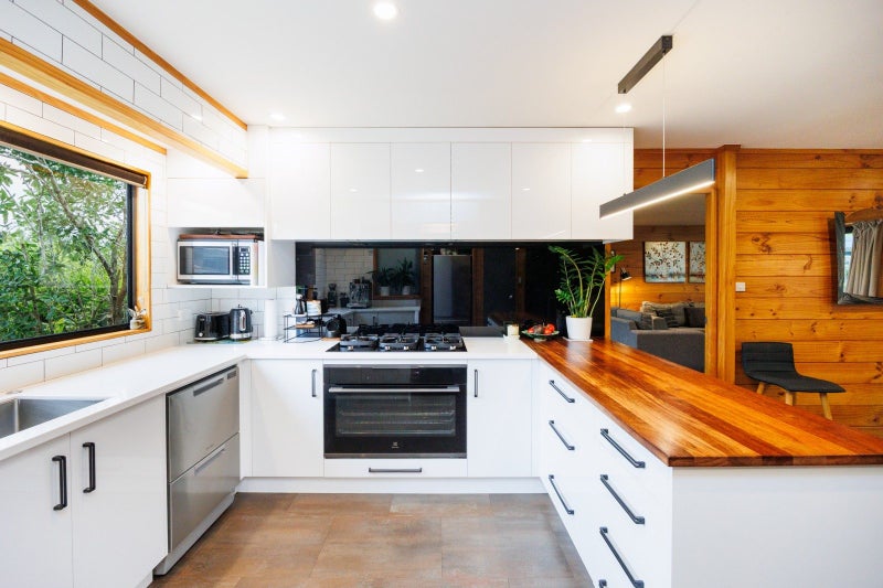 23 Abby Road, Fitzherbert, Palmerston North - Carousel 2