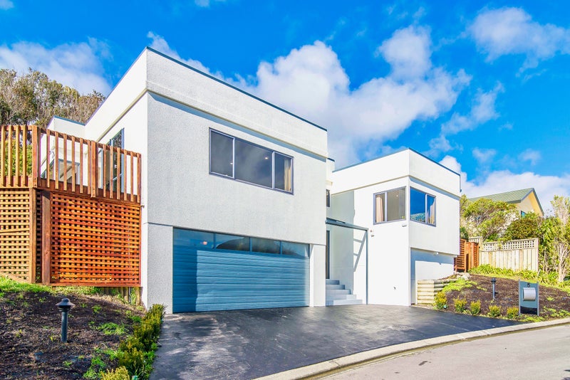 5 Tombane Lane, Papakowhai, Porirua - Carousel 1
