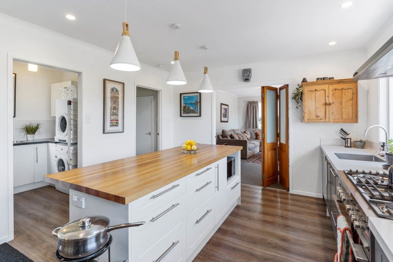 4 Freya Place, Torbay, Auckland - Carousel 2