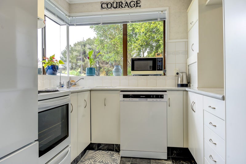 8 Olive Place, Nawton, Hamilton - Carousel 2