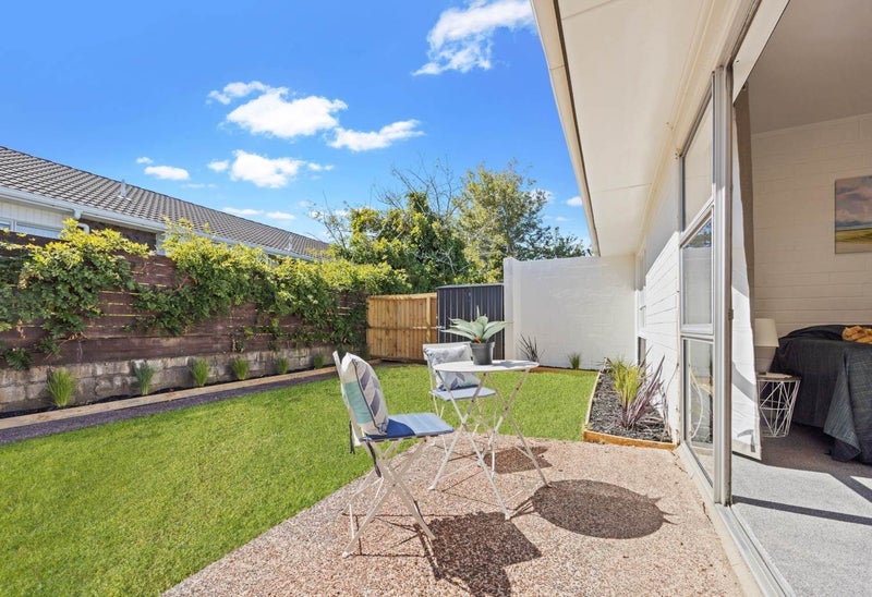 2/39 Oriana Avenue, Lynfield, Auckland - Carousel 1