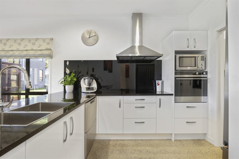 1/2 Shakespeare Avenue, Enderley, Hamilton - Carousel 2