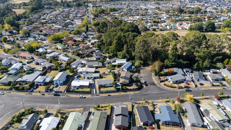 17 Fitzroy Avenue, Fitzroy, Hamilton - Carousel 16