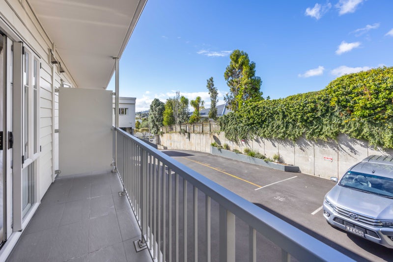 1R/3 Keystone Avenue, Three Kings, Auckland - Carousel 1