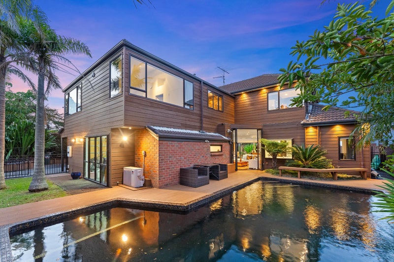 157 Beach Road, Castor Bay, Auckland - Carousel 1