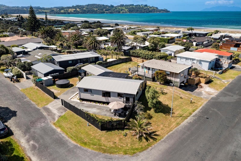 2 St Anne Place, Warkworth - Carousel 27