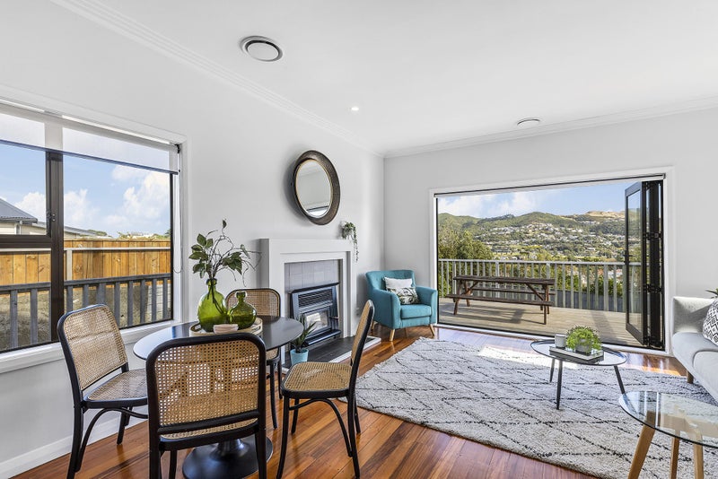 50 Sheridan Terrace, Johnsonville, Wellington - Carousel 1