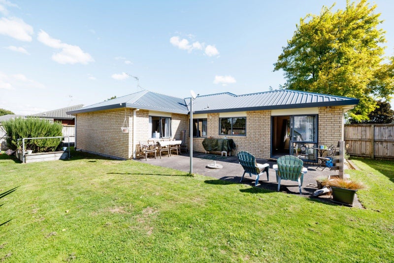 10 McKenzie Place, Rototuna North, Hamilton - Carousel 2