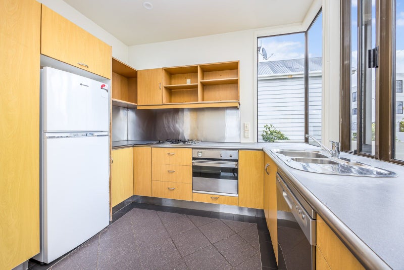 21 Windsor Street, Parnell, Auckland - Carousel 2