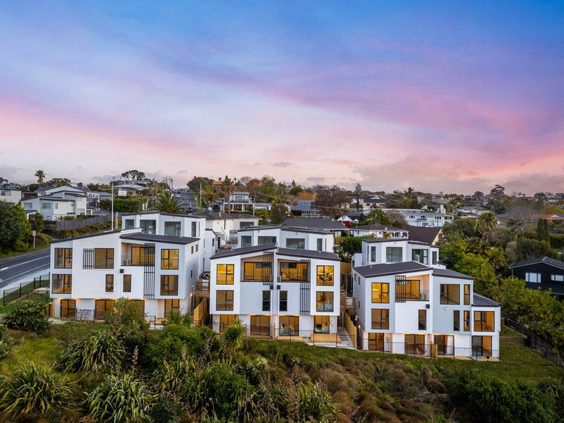5/1090 Beach Road, Torbay, Auckland - Carousel 1