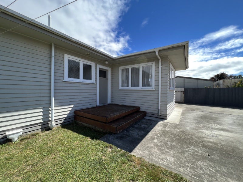 30 Botanical Road, Takaro, Palmerston North - Carousel 16
