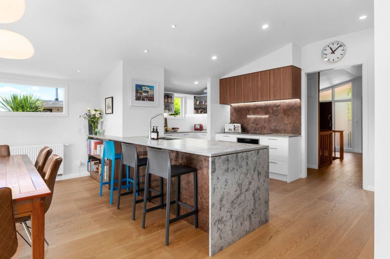 92 Awatere Avenue, Beerescourt, Hamilton - Carousel 2