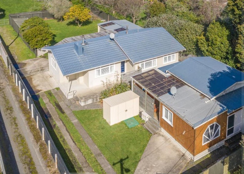 21 Balgownie Avenue, Gonville, Whanganui - Carousel 2