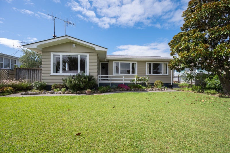 9 Arthur Hobson Avenue, Pirimai, Napier - Carousel 1