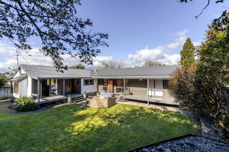 7C Waterloo Place, Westown, New Plymouth - Carousel 2