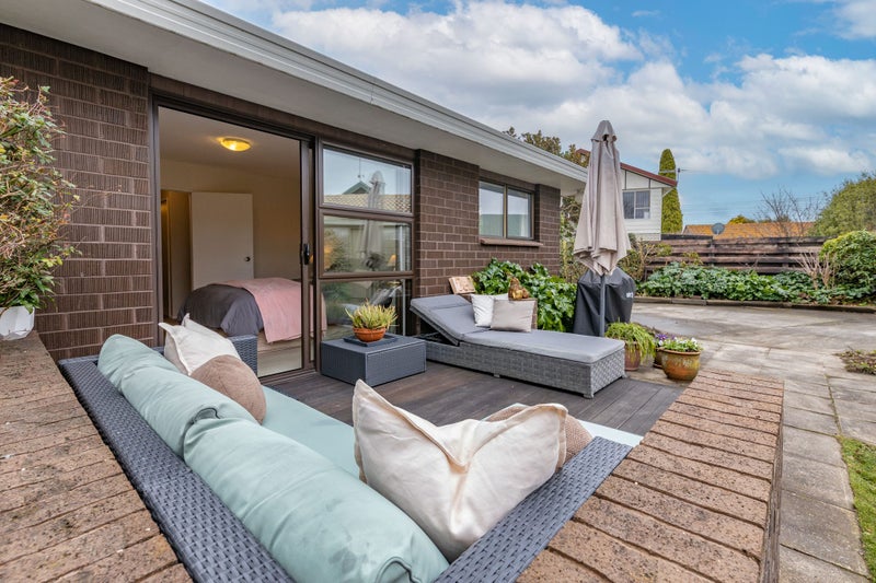 15 Witbrock Crescent, Burnside, Christchurch - Carousel 1