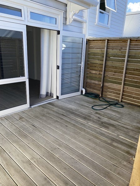 15/35 Pirie Street, Mount Victoria, Wellington - Carousel 2