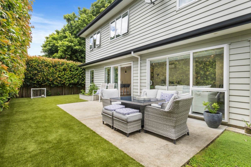 5A Tuakana Street, Point England, Auckland - Carousel 2