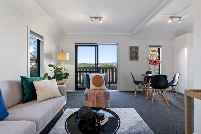 7/12 Vallance Street, Kilbirnie, Wellington - Carousel 1