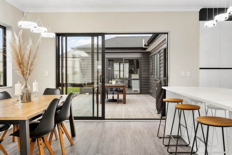 13 Otohikawa AVE, Glenbrook, Glenbrook - Carousel 1