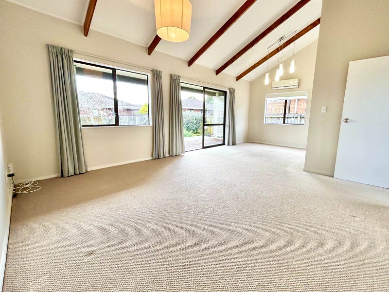 77B Aviemore Drive, Highland Park, Auckland - Carousel 2