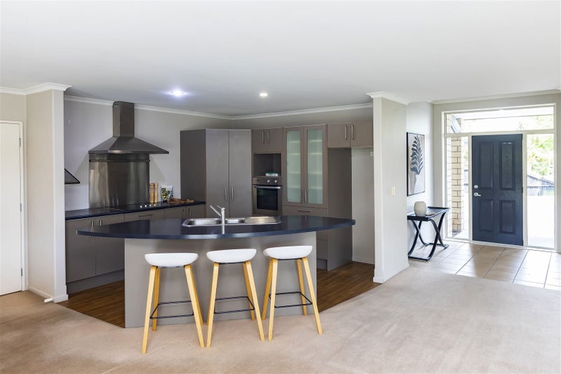 14 Hoihere Place, Parklands, Christchurch - Carousel 2