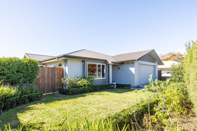 6 Barcroft Street, Frimley, Hastings - Carousel 20