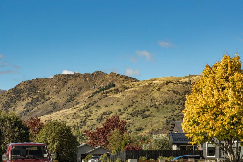 14 Coburn Place, LAKE HAYES, QUEENSTOWN - Carousel 11