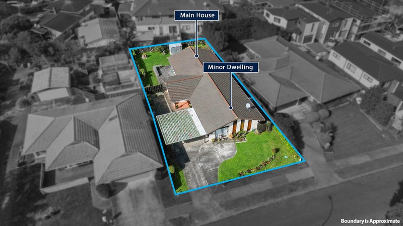 32 Borrowdace Avenue, Botany Downs, Auckland - Carousel 2