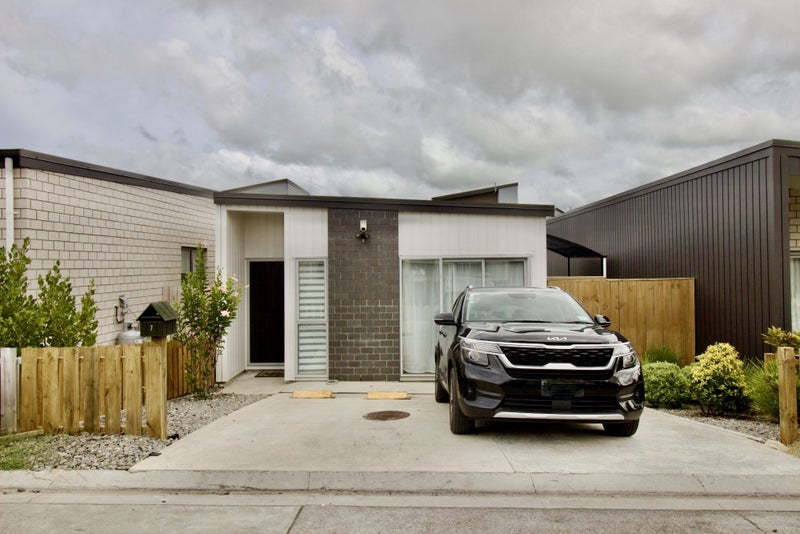7 Heri Lane, Westgate, Auckland - Carousel 1