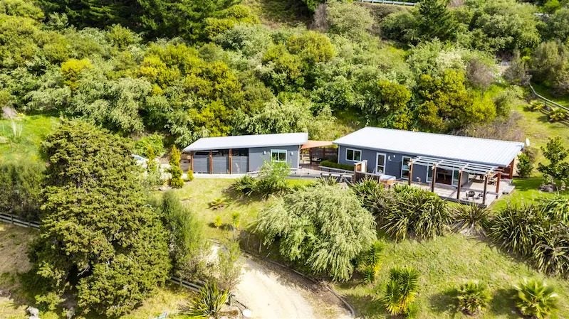 330 Hill Road, Eskdale - Carousel 15
