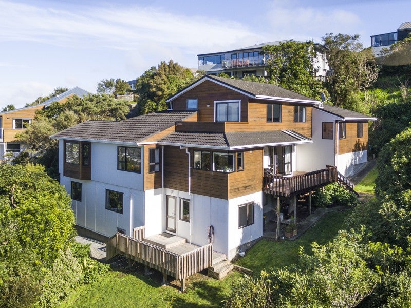 16 Ramphal Terrace, Khandallah, Wellington - Carousel 1
