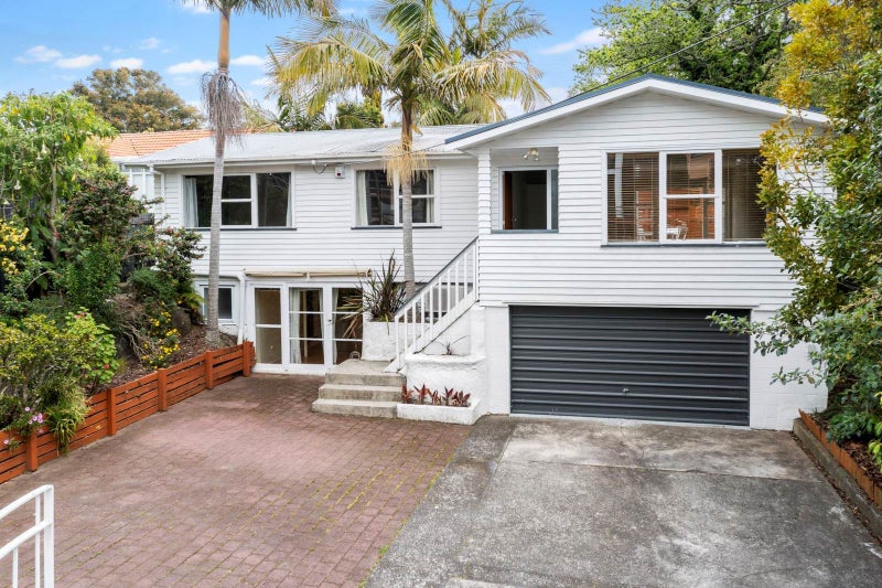 182 Lake Road, Northcote, Auckland - Carousel 1