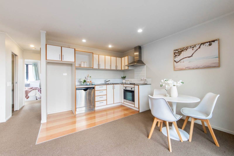 25/22 Normanby Road, Mount Eden, Auckland - Carousel 2