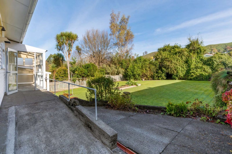 5 Thrush Street, Taihape - Carousel 2