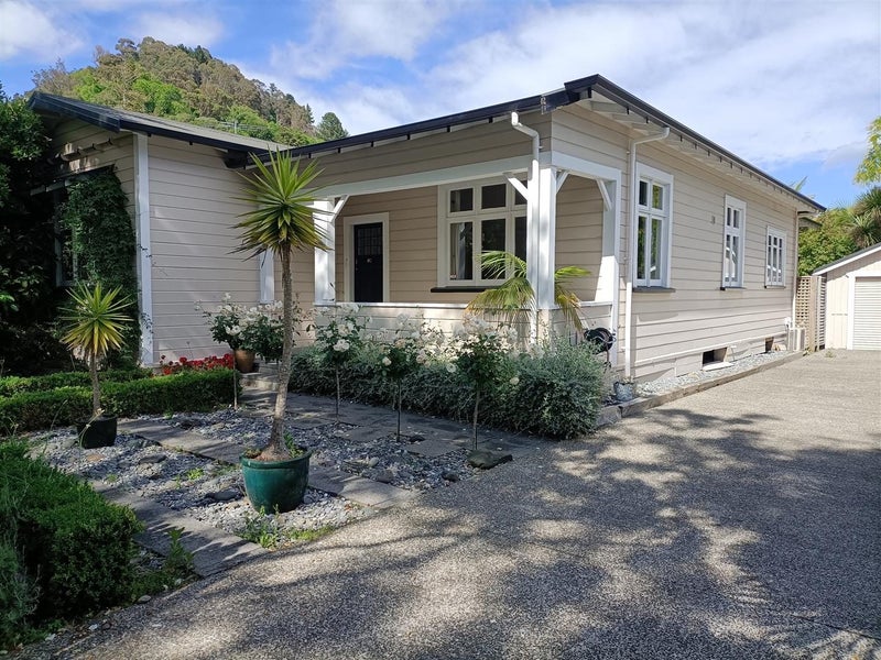 18 Seymour Avenue, The Brook, Nelson - Carousel 1