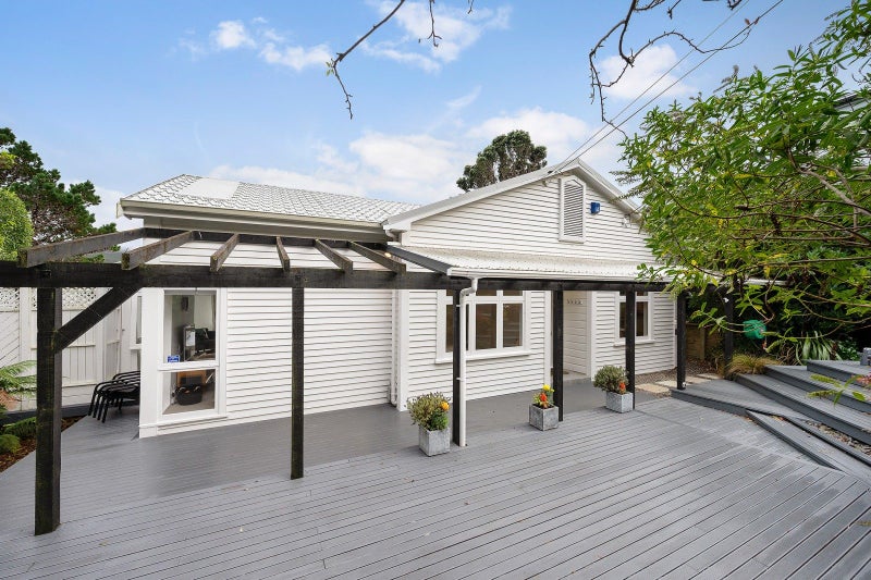 226 Cockayne Road, Ngaio, Wellington - Carousel 1