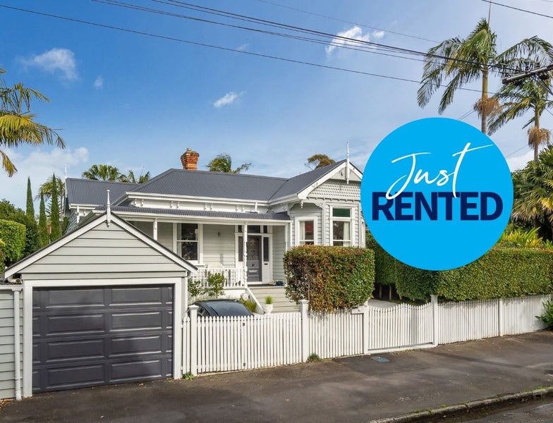 9 Waterview Road, Stanley Point, Auckland - Carousel 1