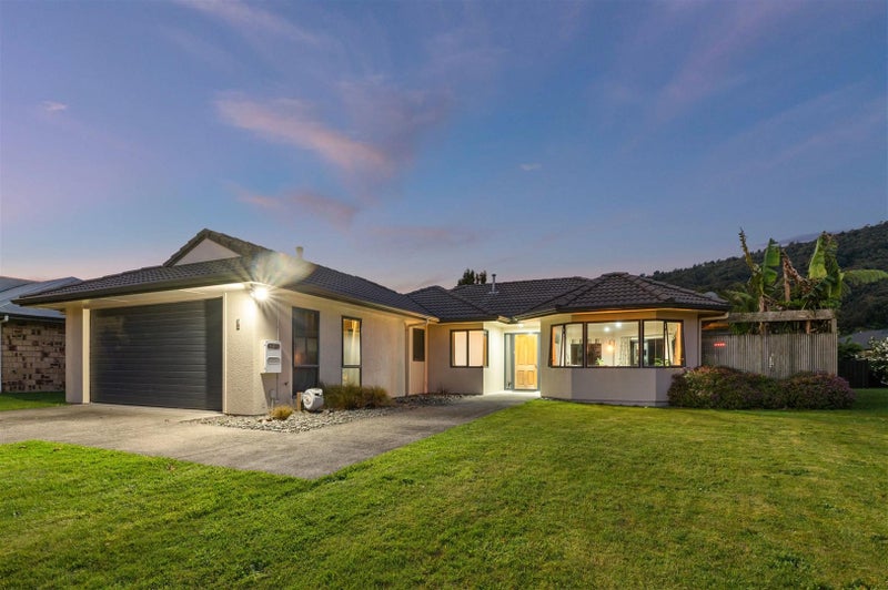 6 Caulfield Place, Pukehangi, Rotorua - Carousel 1