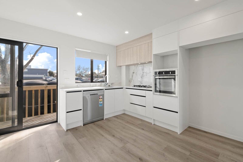 13C Edinburgh Avenue, Rosehill, Papakura - Carousel 2