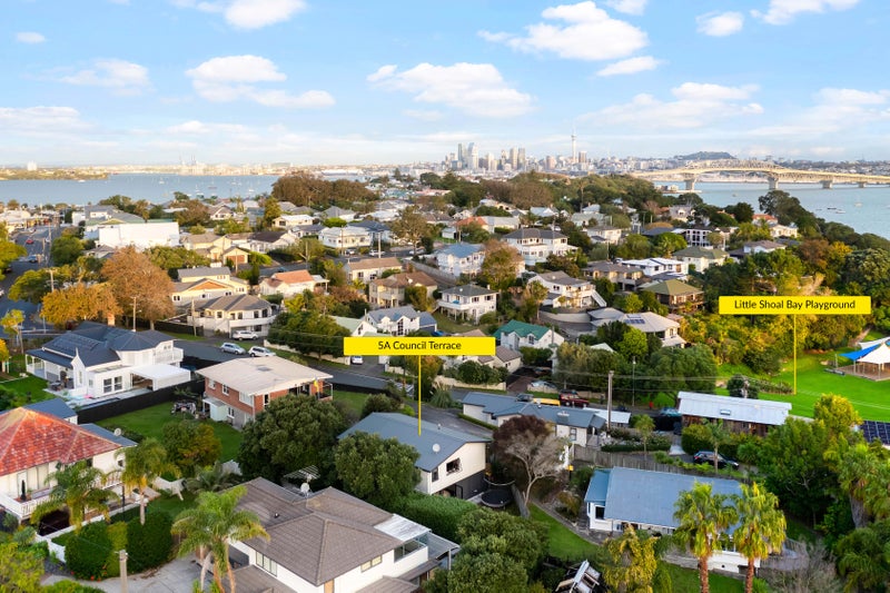 5A Council Terrace, Northcote Point, Auckland - Carousel 27