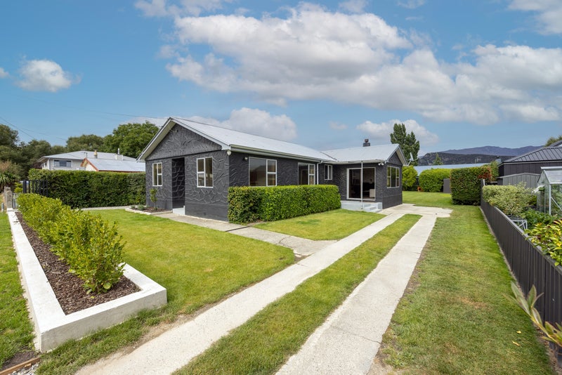 16 Arklow Street, Albert Town, Wanaka - Carousel 1