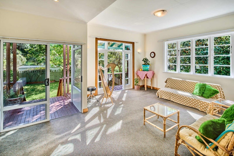 202 Happy Valley Road, Owhiro Bay, Wellington - Carousel 2