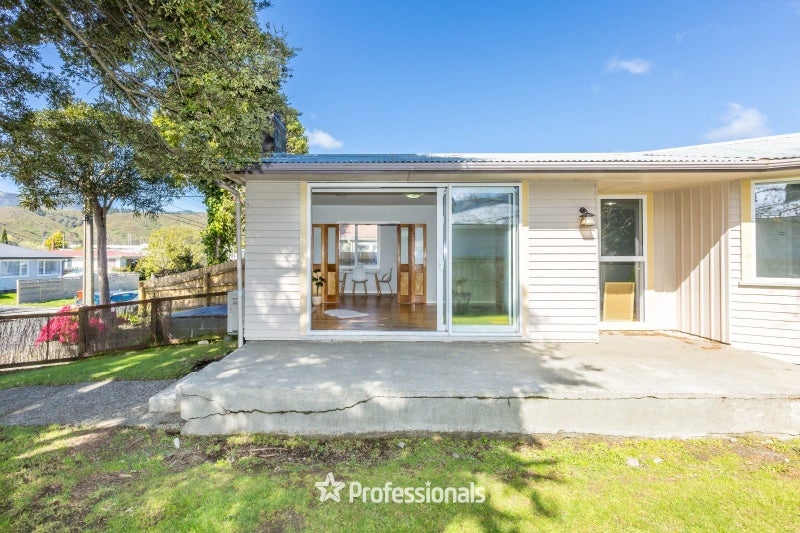 10 Rosina Street, Clouston Park, Upper Hutt - Carousel 2
