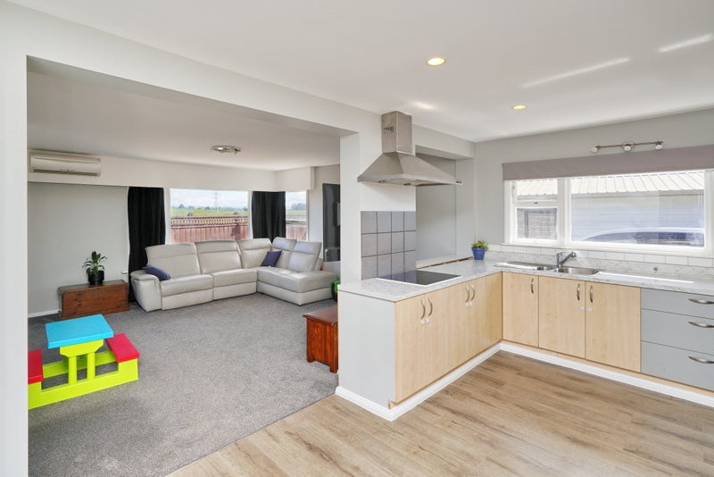 1/40 Roberts Road, Hei Hei, Christchurch - Carousel 2